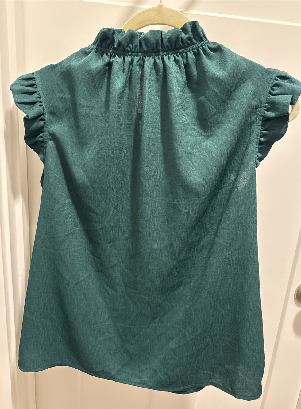 2 Hearts Emerald Green Ruffle High Neck Sleeveless Blouse Top Small